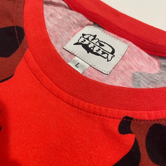 NWT RED CATACOMBS pocket tee - Picture 2 of 3